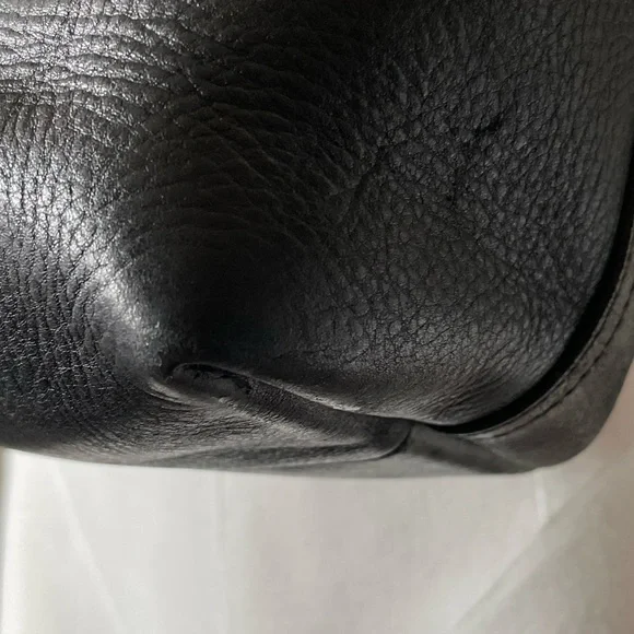 Madewell | Black Leather Tote Bag - Picture 5 of 16